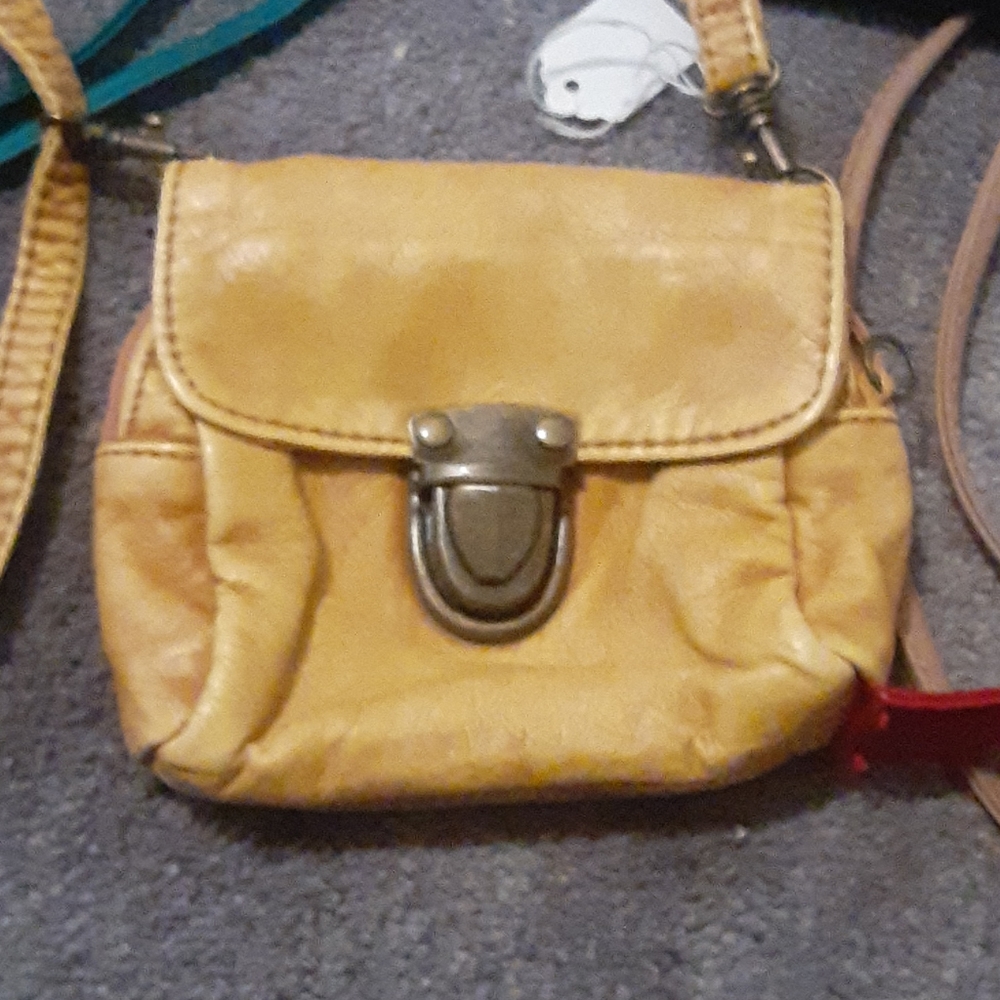 4 Cute Purses - image 4